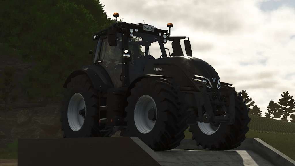Valtra-Q-Series-Rust-Edition-v10.jpg